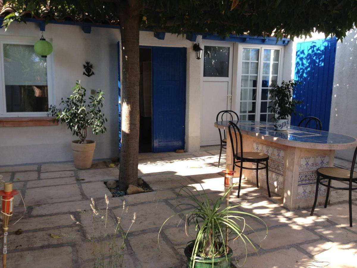 Seb&Laeti Guesthouse Saint-Laurent-dʼAigouze 外观 照片